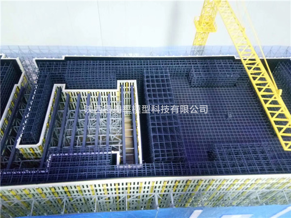 数字化技术与机器设备的添加给沙盘模型产生了什么转变？